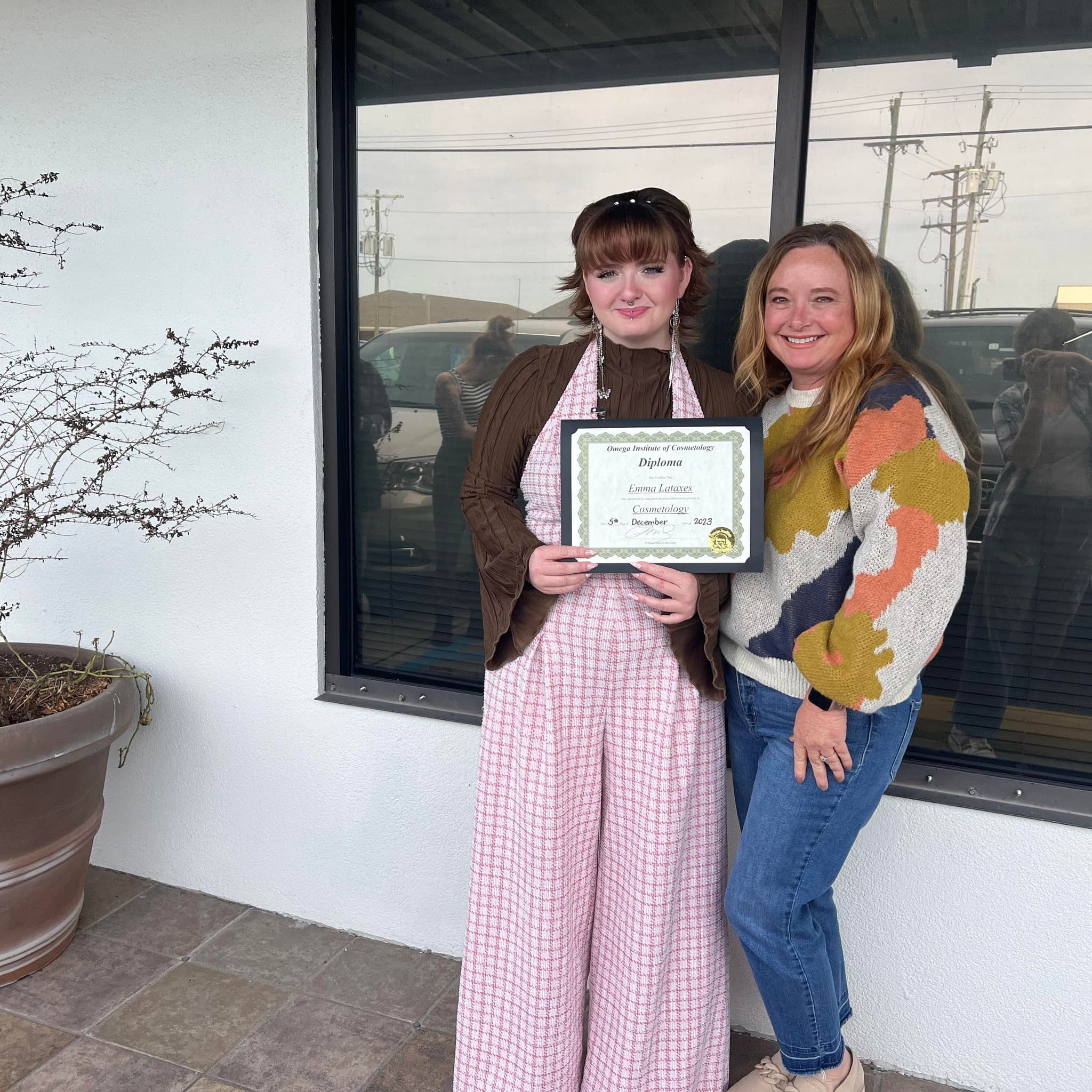 EJ — Elite Stylist at Belle Vie Salon